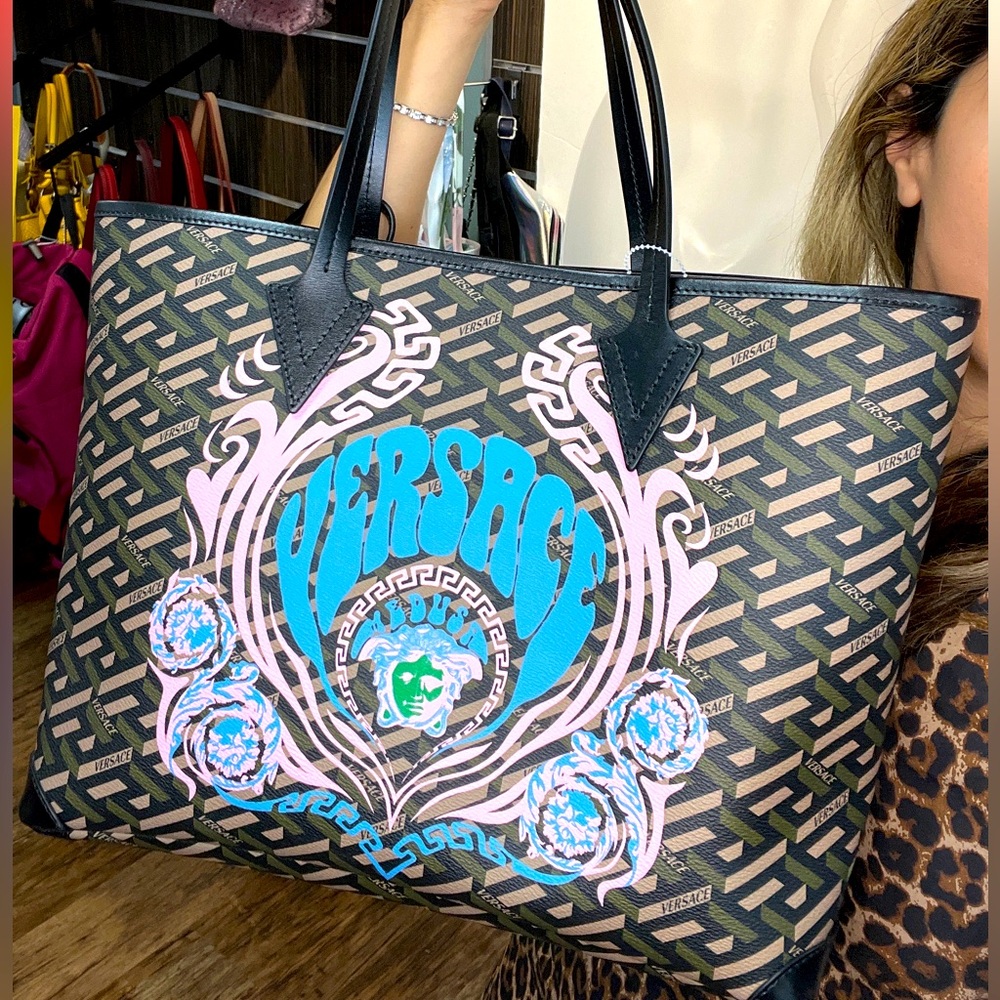 VERSACE SHOPPER TOTE LIKE NEW WITH POUCH